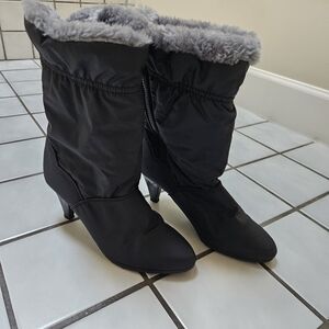 Rad 1980’s Vintage Heeled Fur Lined Boots Size 10